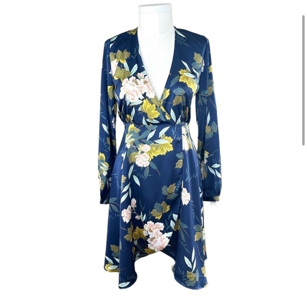 Lulus  Love is Life Navy Blue Floral Print Satin Wrap Dress Sz XS - Picture 2 of 13
